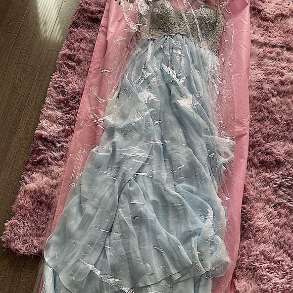 Gorgeous Perfect Condition Strapless Prom Dress - Picture 8 of 8